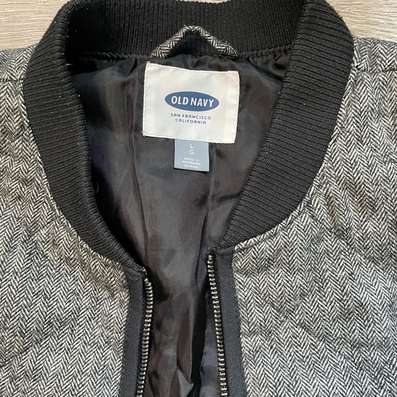 Old Navy Large Vest - Picture 2 of 3